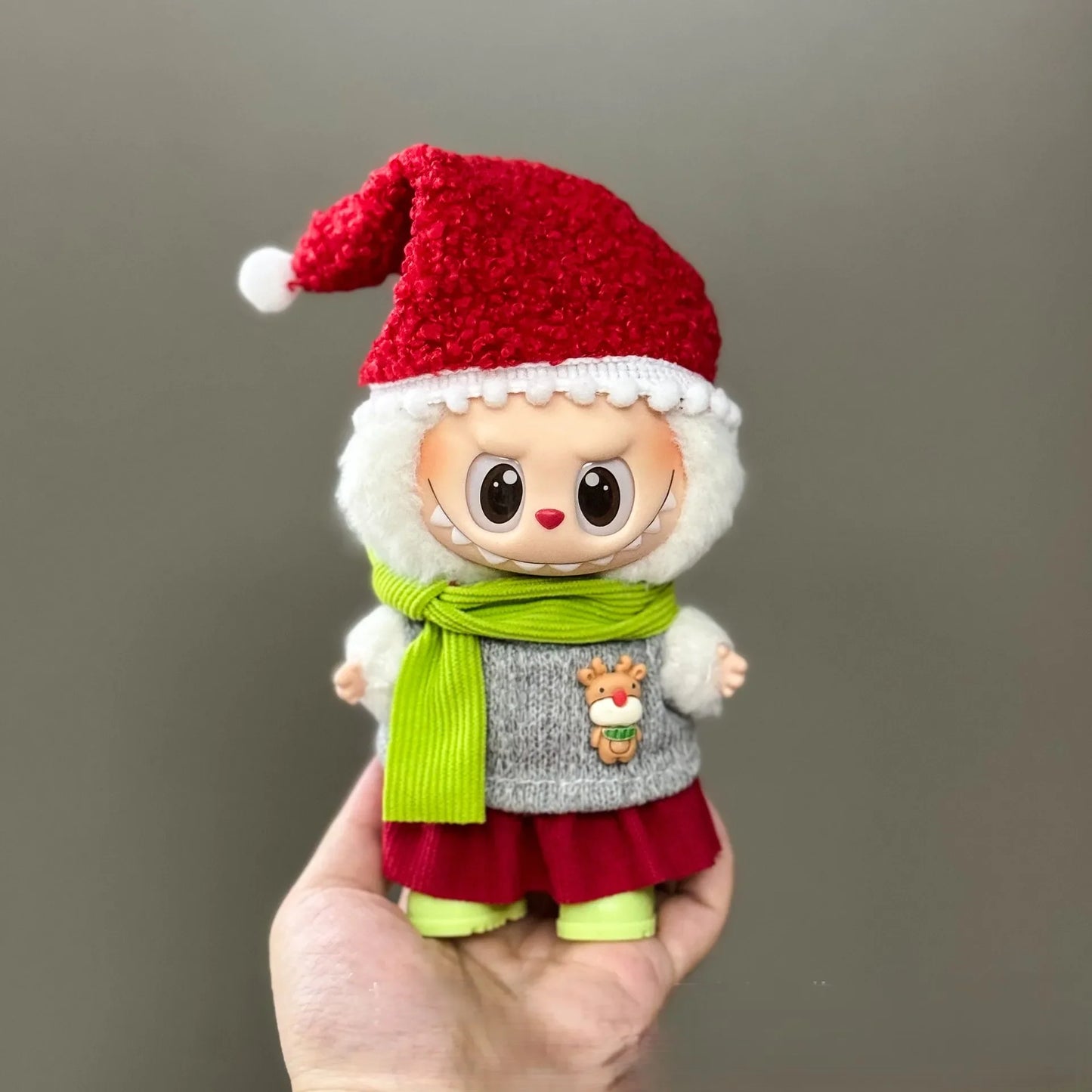 Labubu Christmas Dress-Up – Tiny Outfits, Big Holiday Energy!